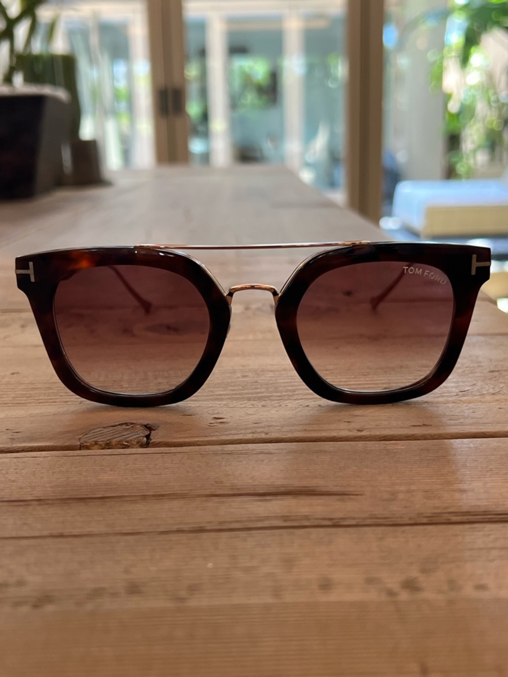 Tom Ford Men’s Tortoiseshell Frame with Brown Gradient Lenses